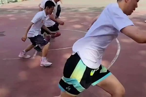 初中篮球基础训练视频大全